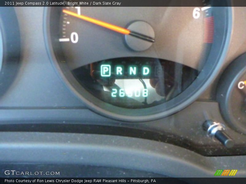 Bright White / Dark Slate Gray 2011 Jeep Compass 2.0 Latitude