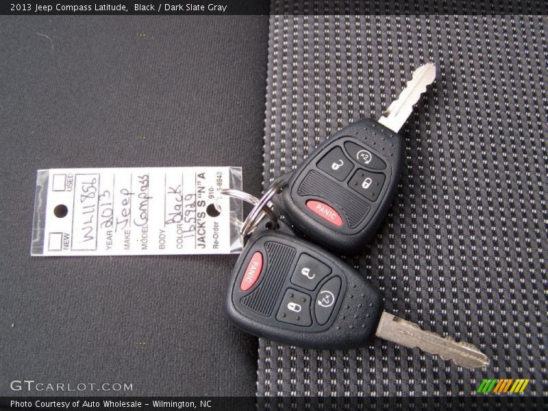 Black / Dark Slate Gray 2013 Jeep Compass Latitude