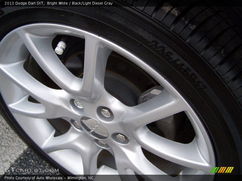 Bright White / Black/Light Diesel Gray 2013 Dodge Dart SXT
