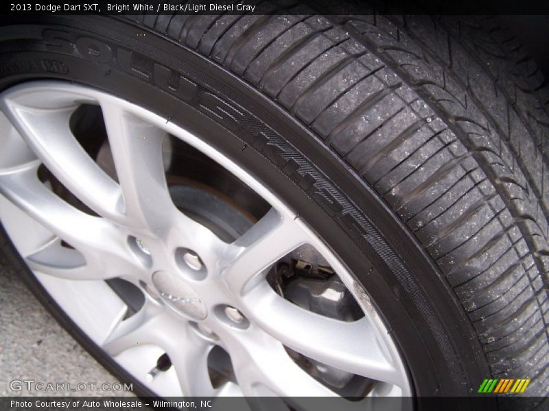 Bright White / Black/Light Diesel Gray 2013 Dodge Dart SXT