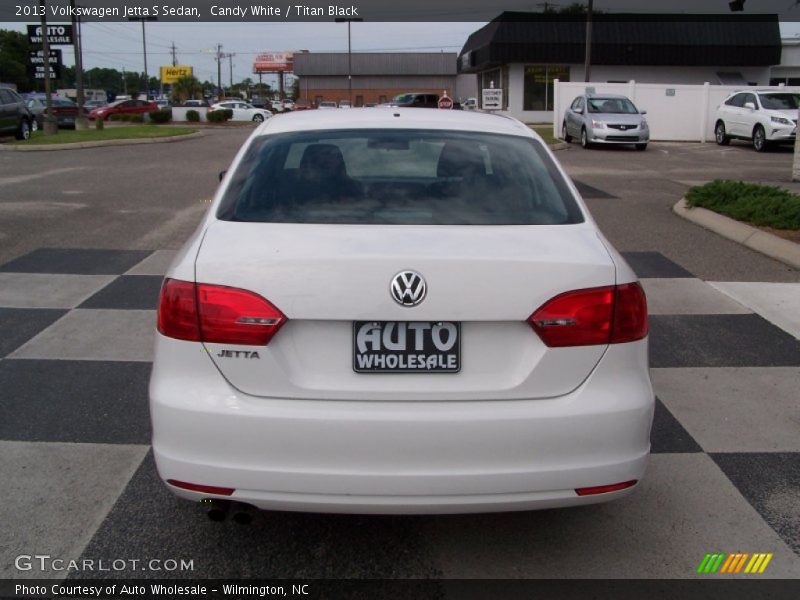 Candy White / Titan Black 2013 Volkswagen Jetta S Sedan