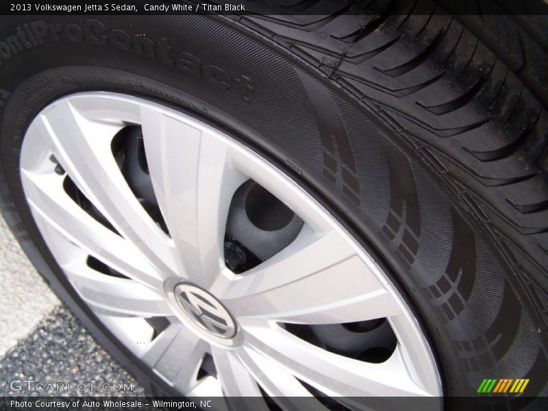 Candy White / Titan Black 2013 Volkswagen Jetta S Sedan