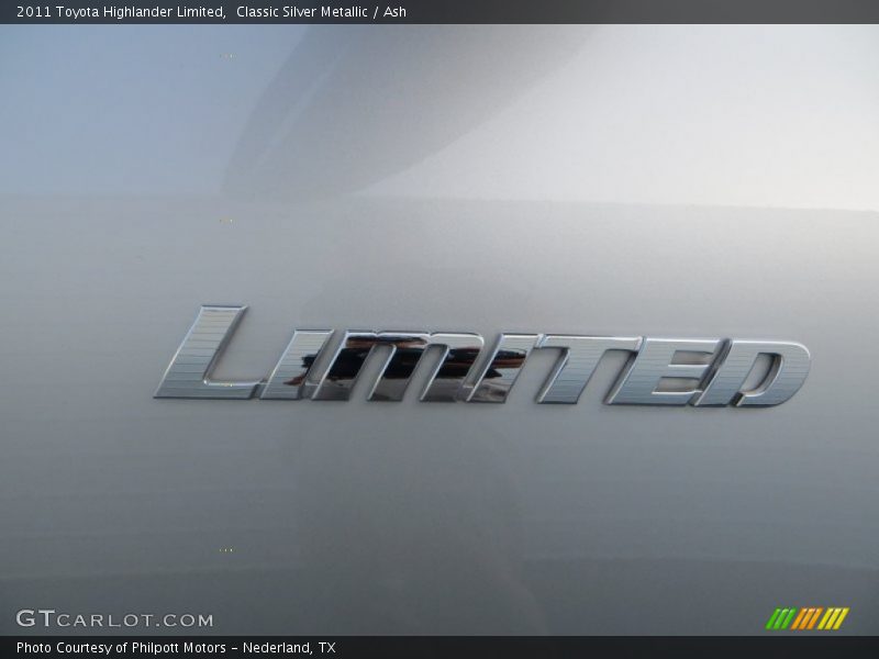 Classic Silver Metallic / Ash 2011 Toyota Highlander Limited