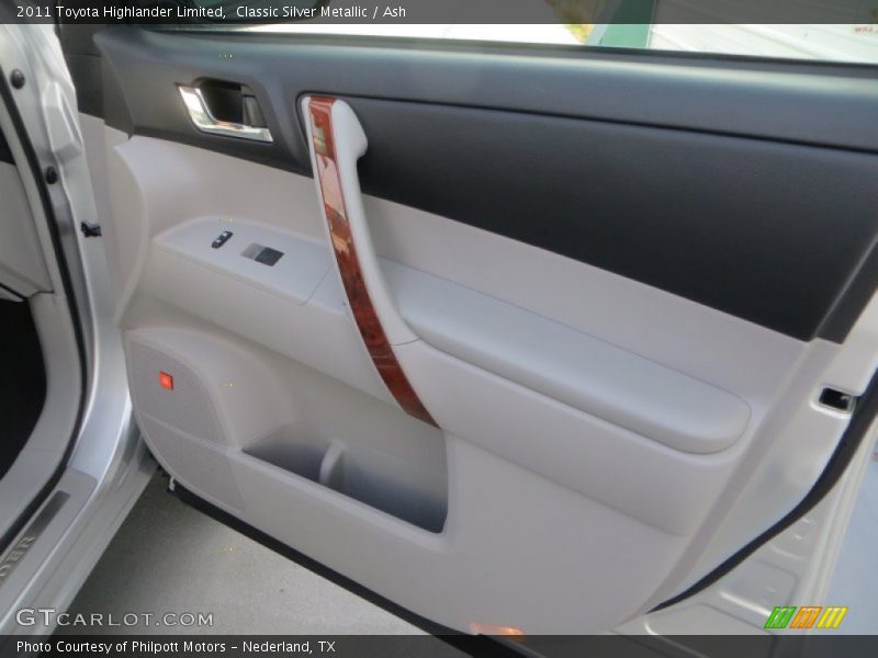 Classic Silver Metallic / Ash 2011 Toyota Highlander Limited