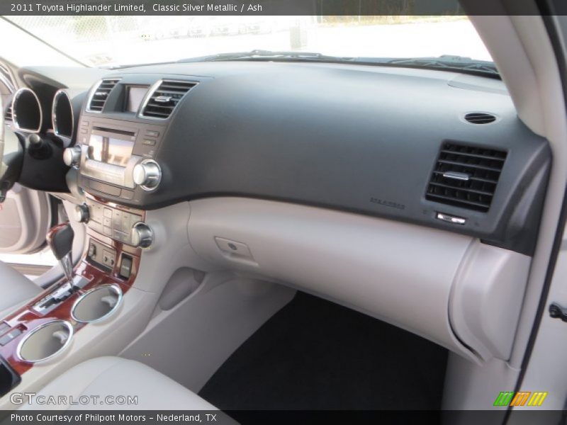 Classic Silver Metallic / Ash 2011 Toyota Highlander Limited