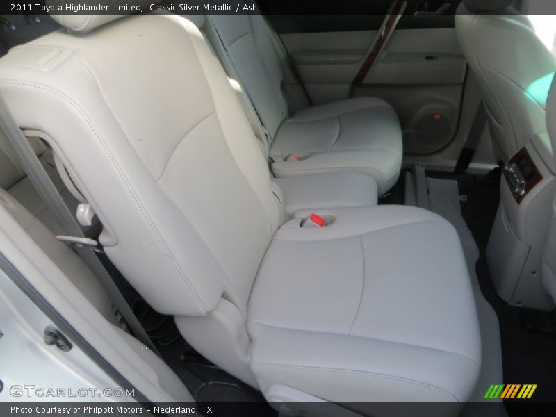 Classic Silver Metallic / Ash 2011 Toyota Highlander Limited