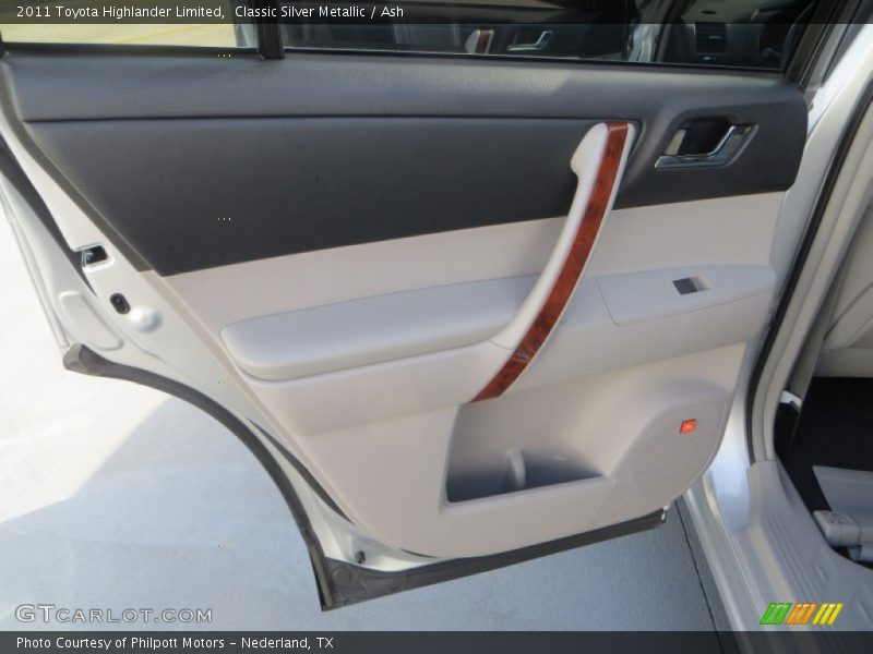 Classic Silver Metallic / Ash 2011 Toyota Highlander Limited