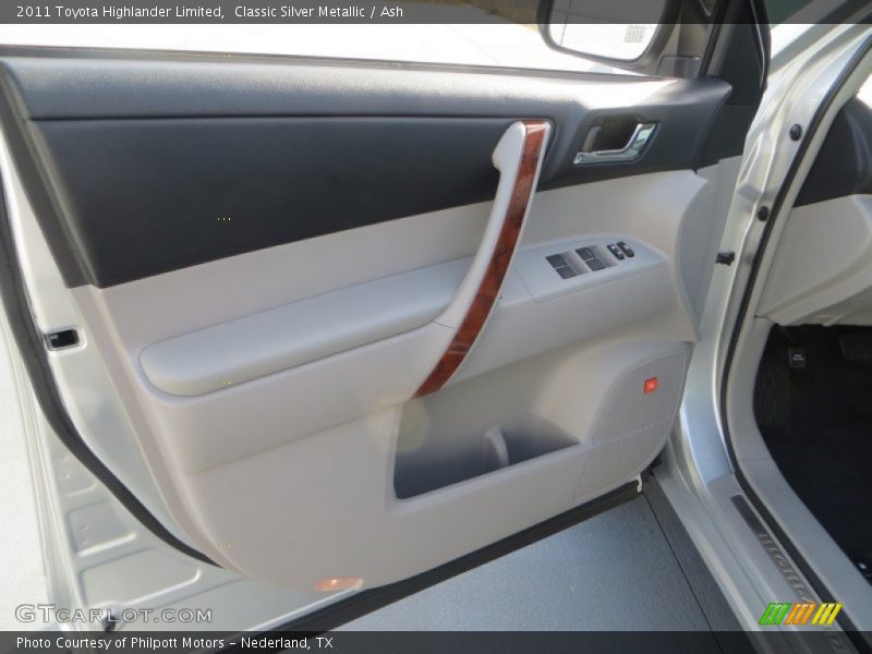 Classic Silver Metallic / Ash 2011 Toyota Highlander Limited