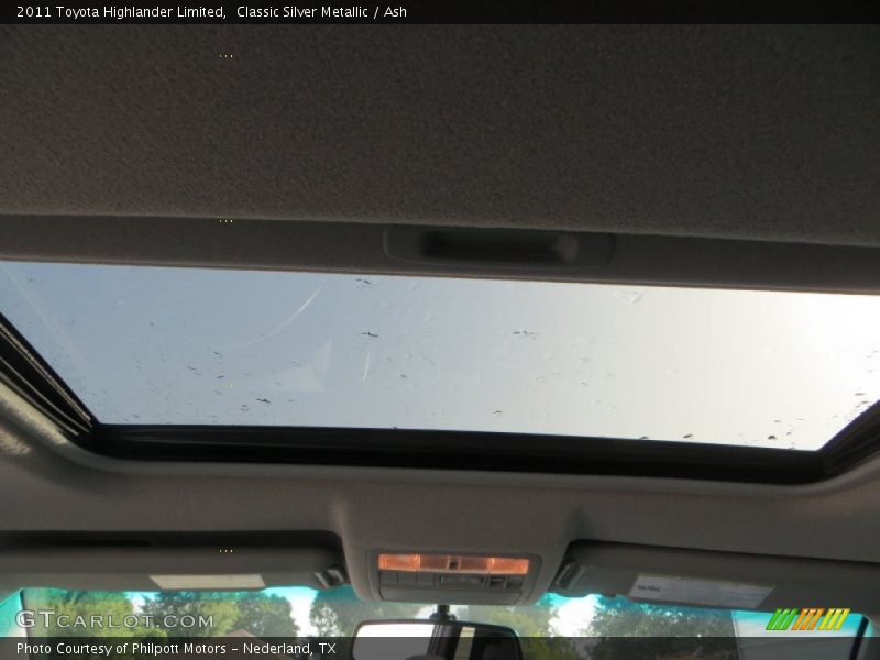 Classic Silver Metallic / Ash 2011 Toyota Highlander Limited