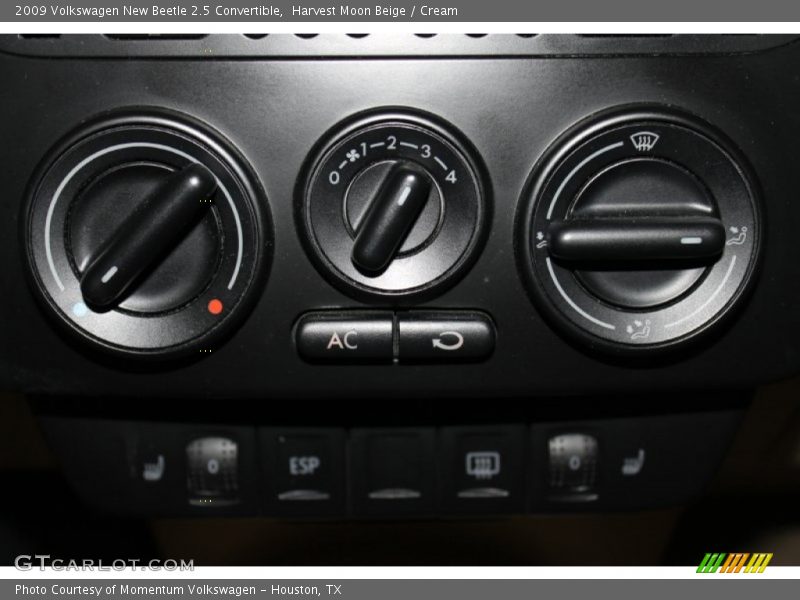 Harvest Moon Beige / Cream 2009 Volkswagen New Beetle 2.5 Convertible