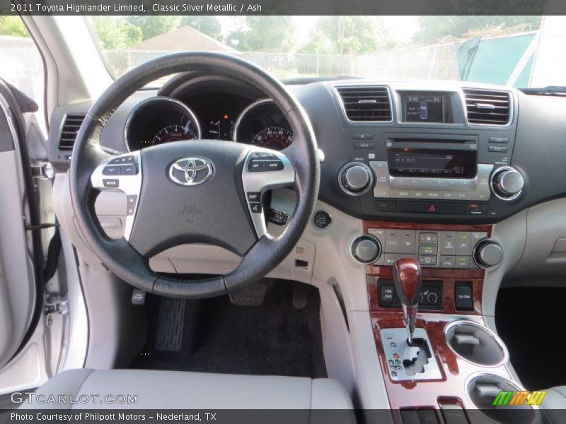 Classic Silver Metallic / Ash 2011 Toyota Highlander Limited