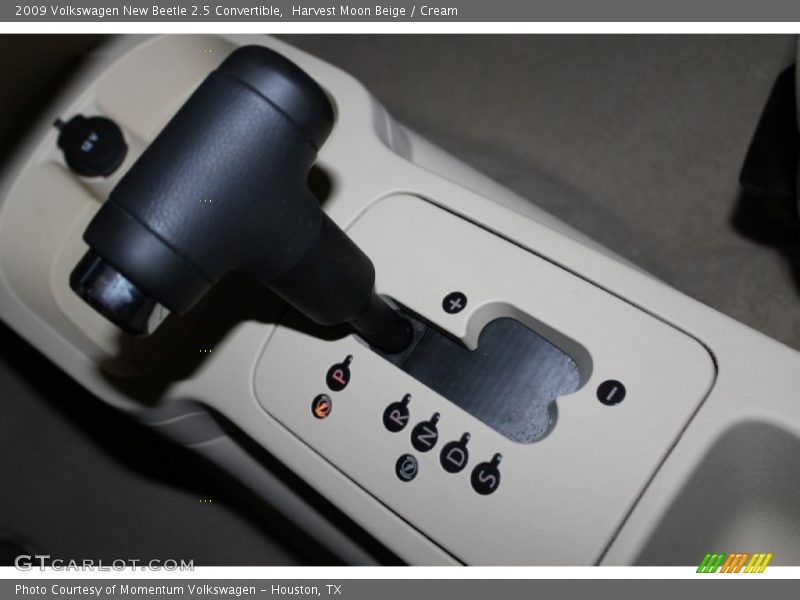Harvest Moon Beige / Cream 2009 Volkswagen New Beetle 2.5 Convertible