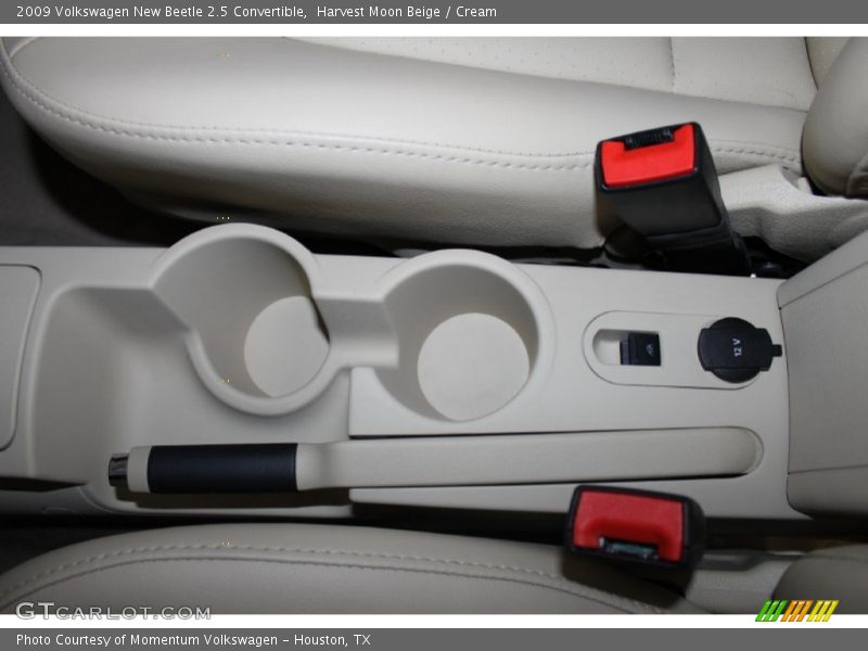 Harvest Moon Beige / Cream 2009 Volkswagen New Beetle 2.5 Convertible