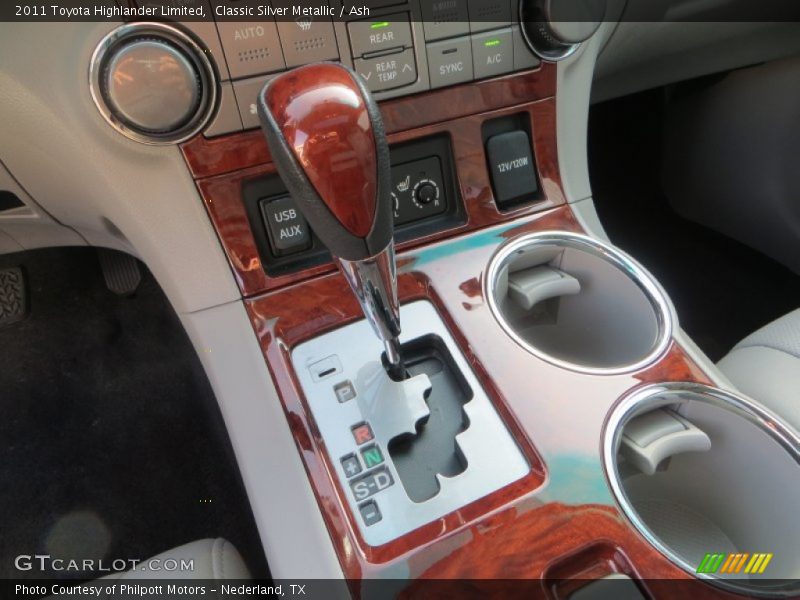 Classic Silver Metallic / Ash 2011 Toyota Highlander Limited