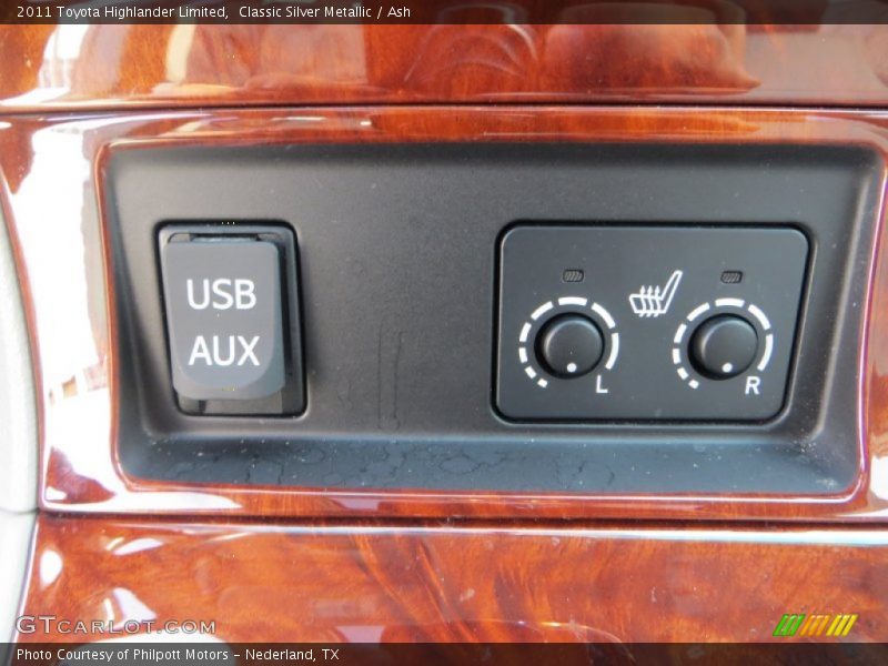 Classic Silver Metallic / Ash 2011 Toyota Highlander Limited