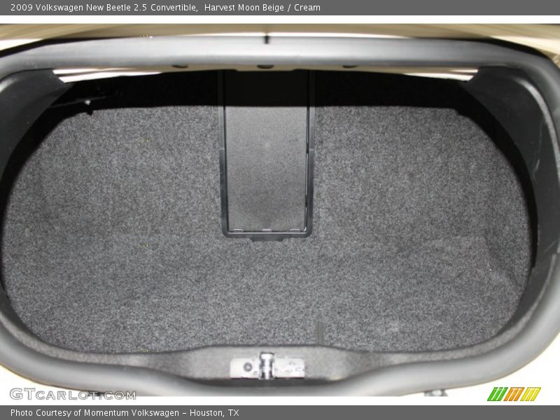 Harvest Moon Beige / Cream 2009 Volkswagen New Beetle 2.5 Convertible