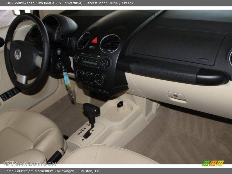 Harvest Moon Beige / Cream 2009 Volkswagen New Beetle 2.5 Convertible