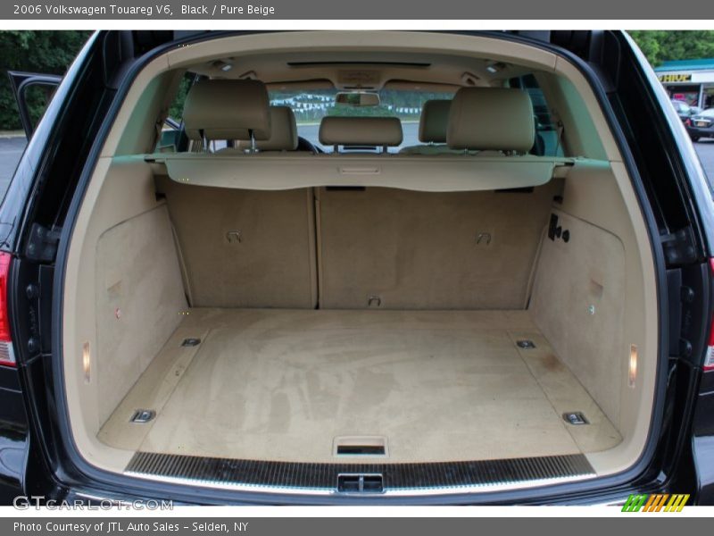  2006 Touareg V6 Trunk