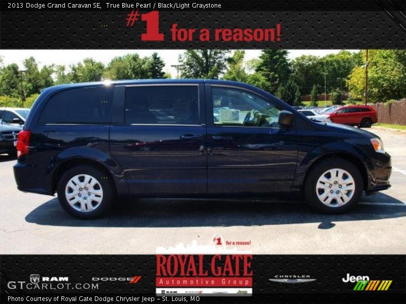 True Blue Pearl / Black/Light Graystone 2013 Dodge Grand Caravan SE