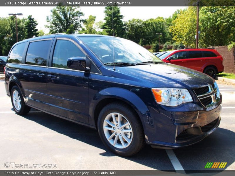 True Blue Pearl / Black/Light Graystone 2013 Dodge Grand Caravan SXT