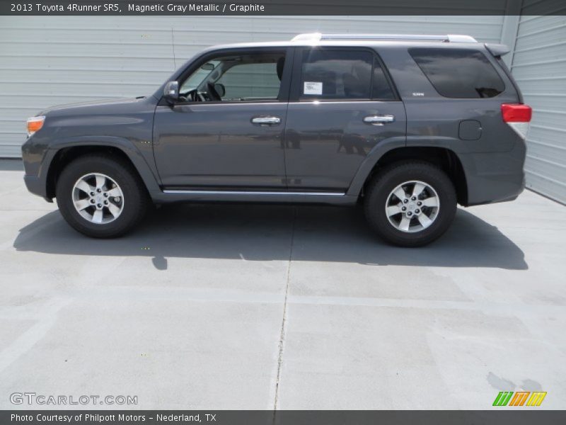 Magnetic Gray Metallic / Graphite 2013 Toyota 4Runner SR5