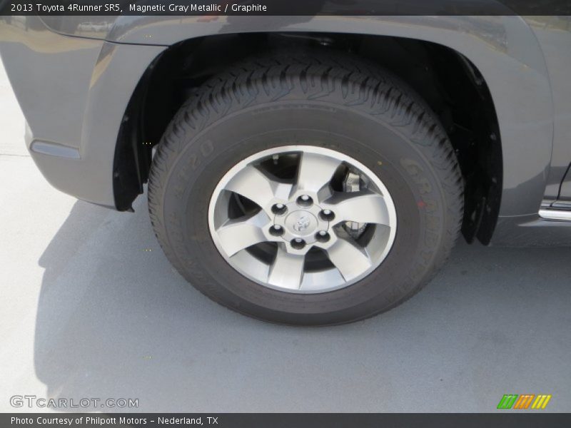 Magnetic Gray Metallic / Graphite 2013 Toyota 4Runner SR5