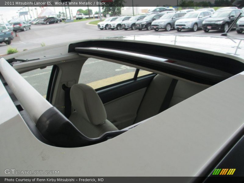 Wicked White Metallic / Black 2011 Mitsubishi Lancer ES