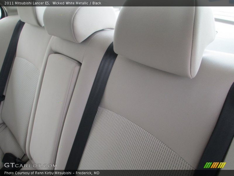 Wicked White Metallic / Black 2011 Mitsubishi Lancer ES