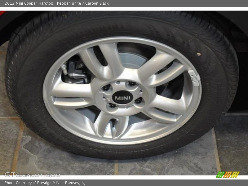 Pepper White / Carbon Black 2013 Mini Cooper Hardtop