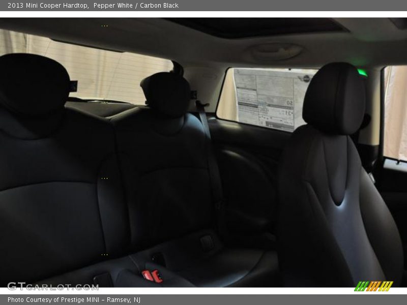 Pepper White / Carbon Black 2013 Mini Cooper Hardtop