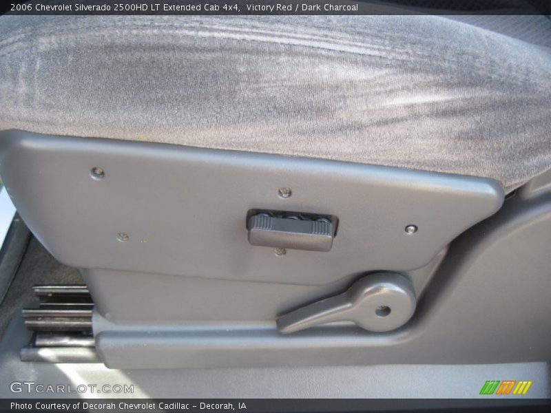 Victory Red / Dark Charcoal 2006 Chevrolet Silverado 2500HD LT Extended Cab 4x4