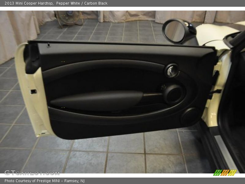 Pepper White / Carbon Black 2013 Mini Cooper Hardtop