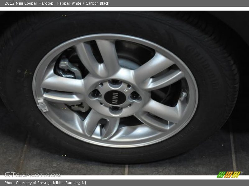 Pepper White / Carbon Black 2013 Mini Cooper Hardtop