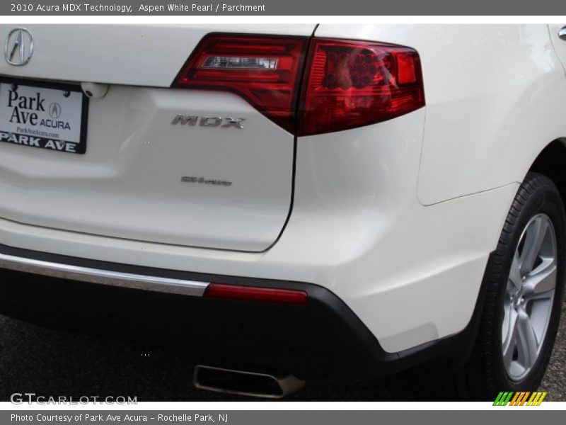 Aspen White Pearl / Parchment 2010 Acura MDX Technology