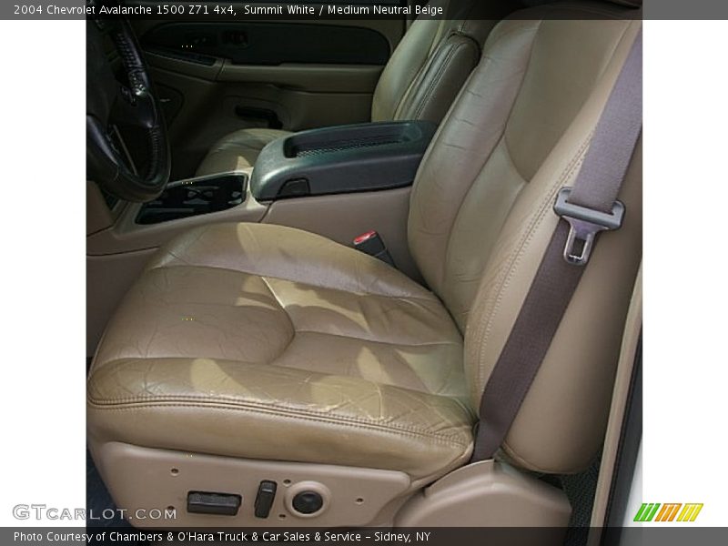 Summit White / Medium Neutral Beige 2004 Chevrolet Avalanche 1500 Z71 4x4