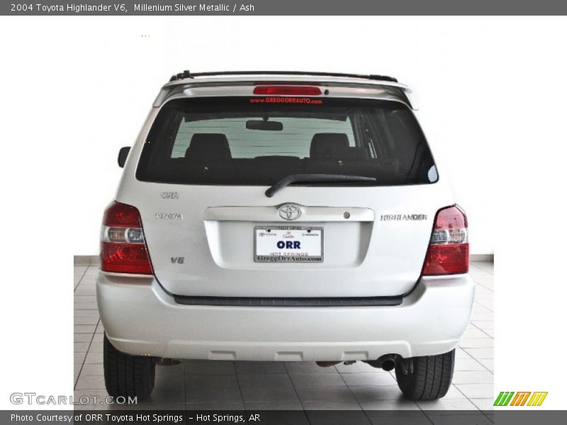 Millenium Silver Metallic / Ash 2004 Toyota Highlander V6