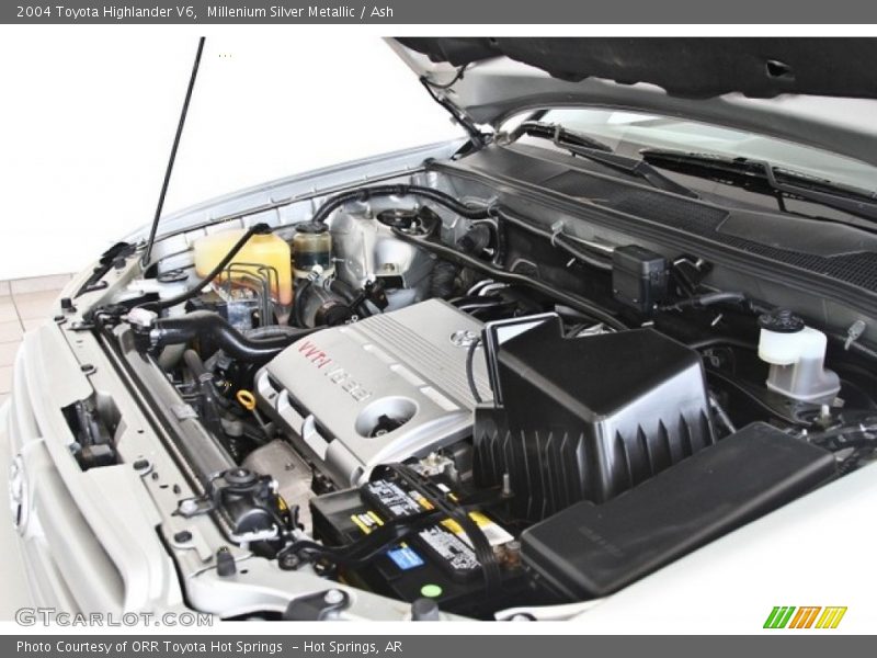 Millenium Silver Metallic / Ash 2004 Toyota Highlander V6