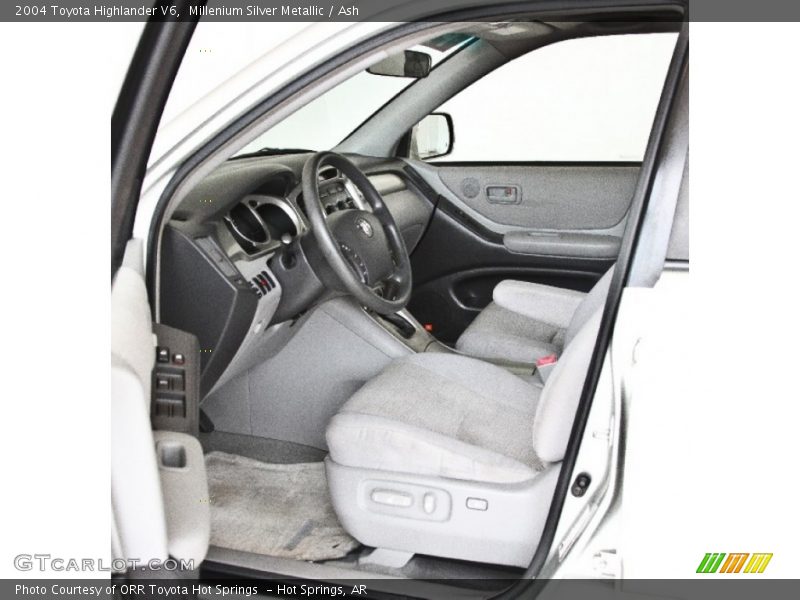 Millenium Silver Metallic / Ash 2004 Toyota Highlander V6