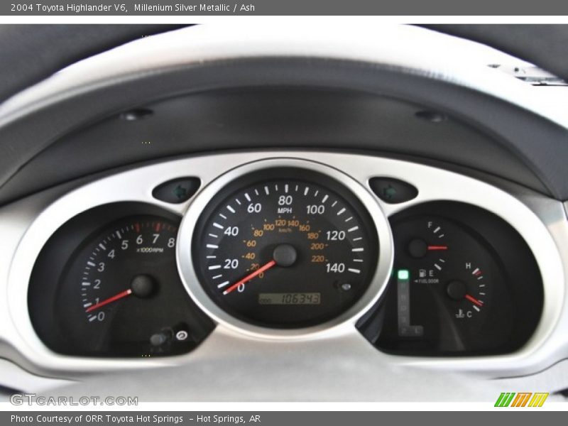 Millenium Silver Metallic / Ash 2004 Toyota Highlander V6