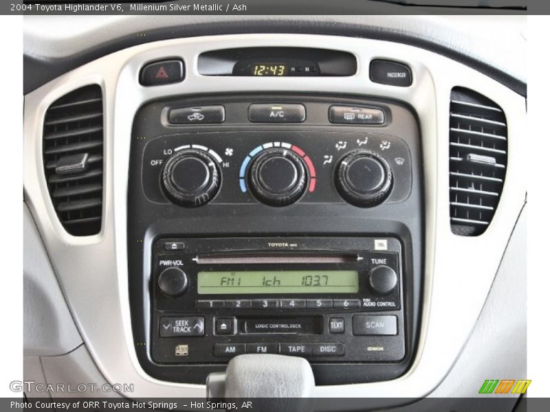 Millenium Silver Metallic / Ash 2004 Toyota Highlander V6