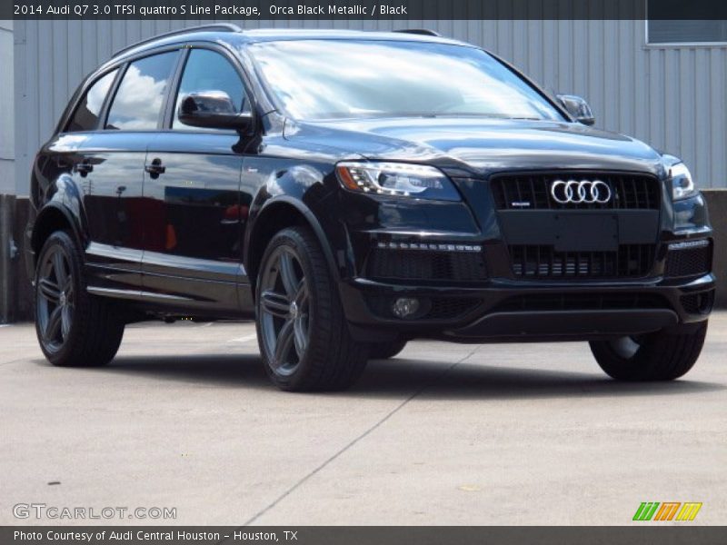 Front 3/4 View of 2014 Q7 3.0 TFSI quattro S Line Package