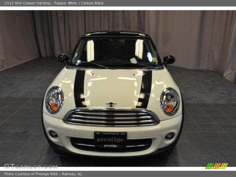 Pepper White / Carbon Black 2013 Mini Cooper Hardtop