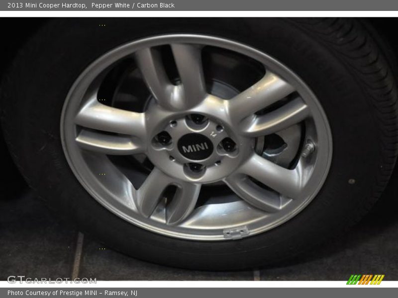 Pepper White / Carbon Black 2013 Mini Cooper Hardtop