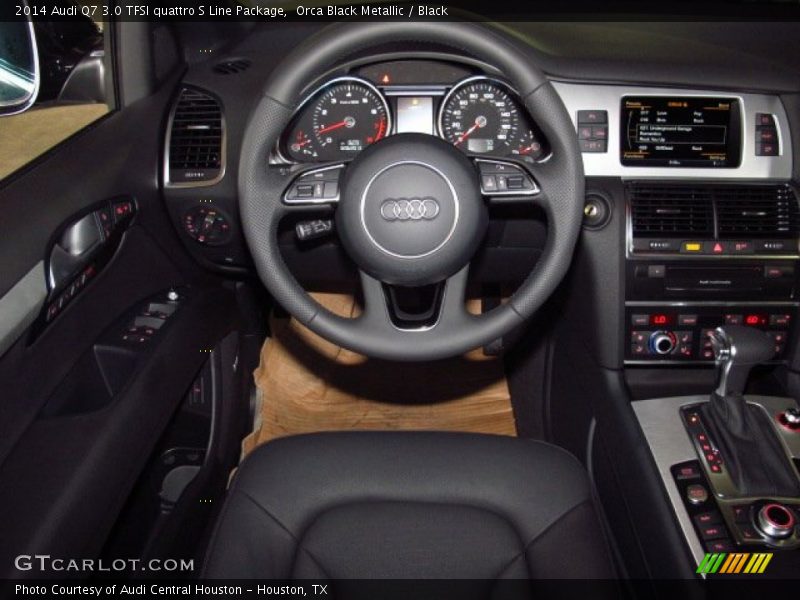  2014 Q7 3.0 TFSI quattro S Line Package Steering Wheel