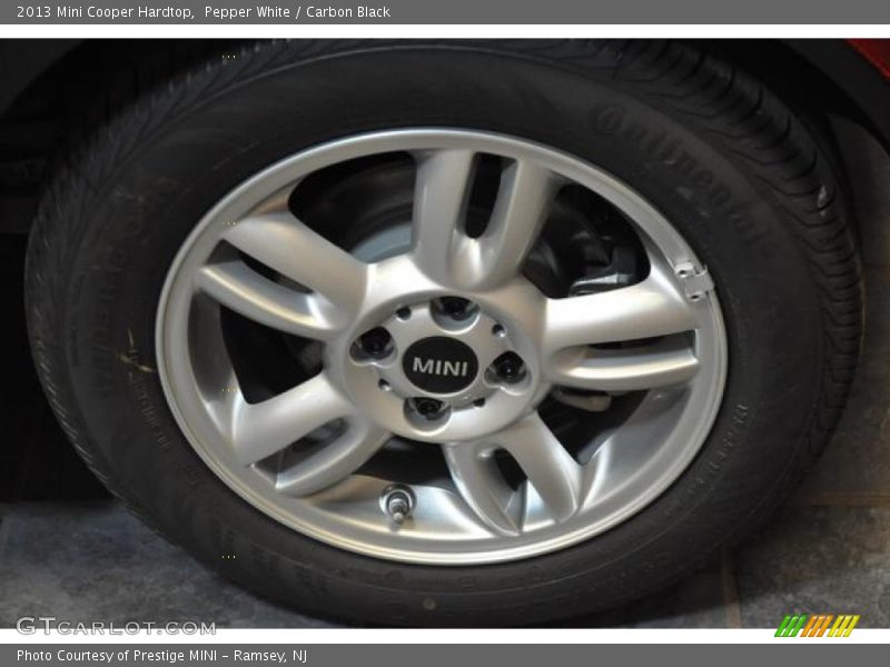 Pepper White / Carbon Black 2013 Mini Cooper Hardtop