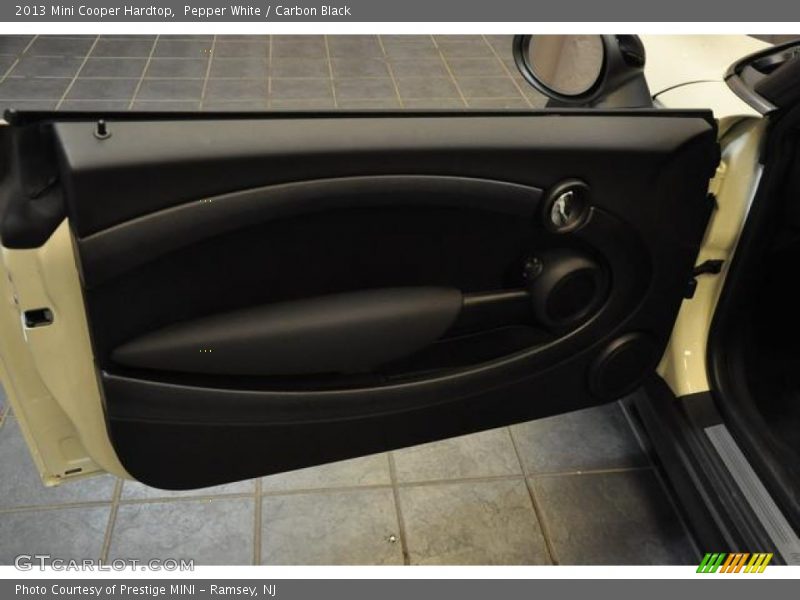 Pepper White / Carbon Black 2013 Mini Cooper Hardtop