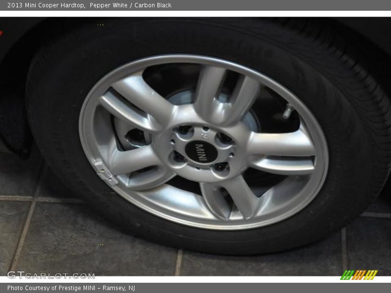 Pepper White / Carbon Black 2013 Mini Cooper Hardtop