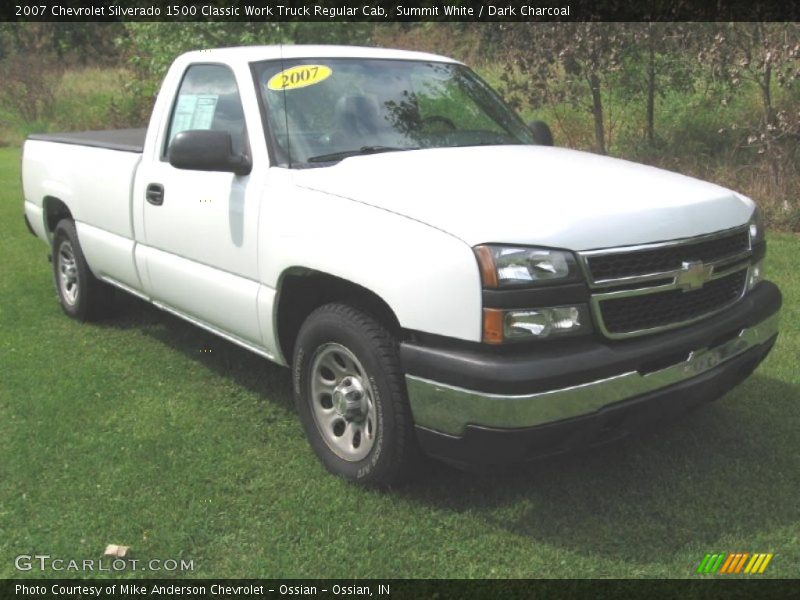 Front 3/4 View of 2007 Silverado 1500 Classic Work Truck Regular Cab