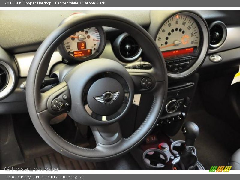 Pepper White / Carbon Black 2013 Mini Cooper Hardtop