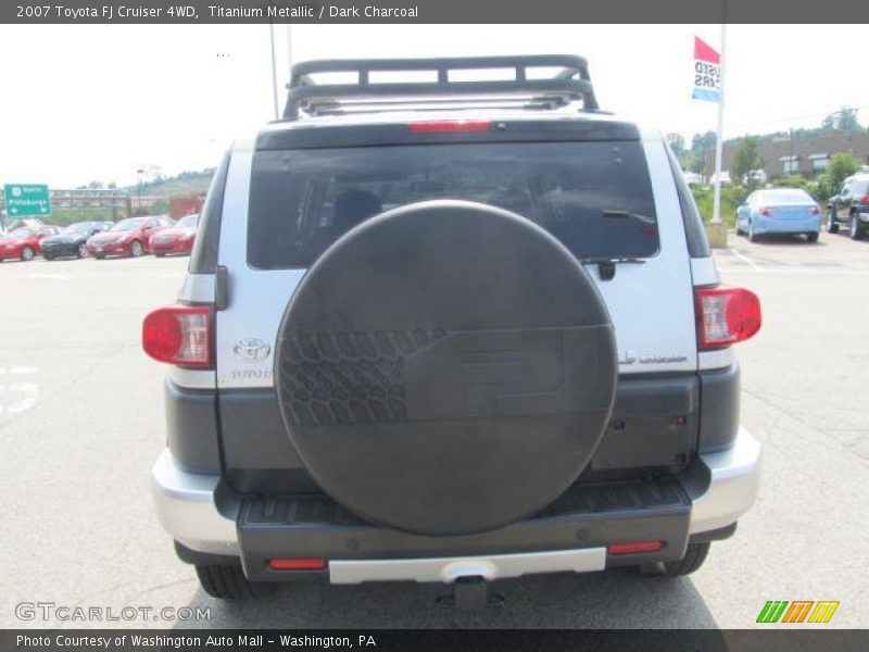 Titanium Metallic / Dark Charcoal 2007 Toyota FJ Cruiser 4WD